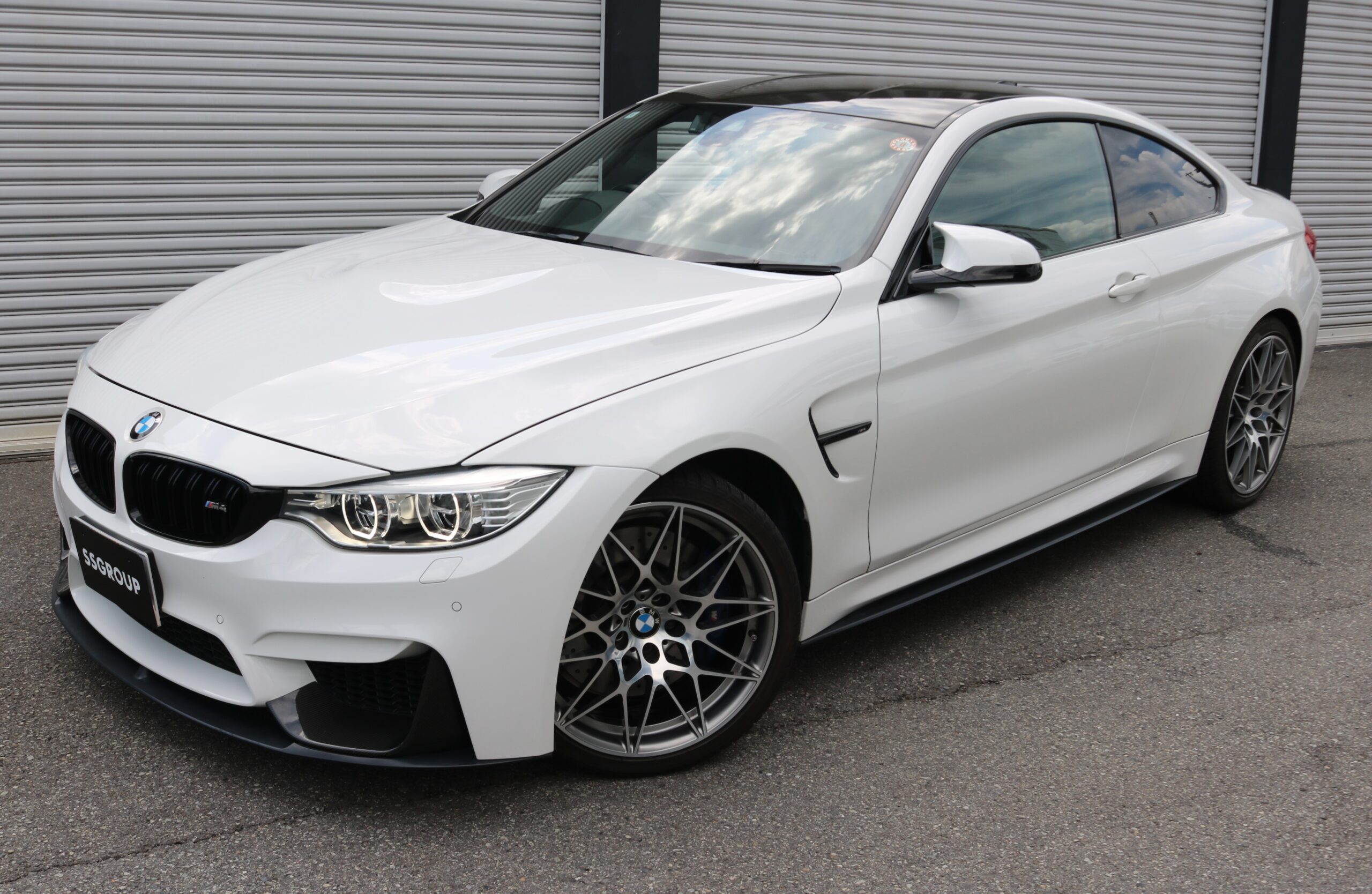 高価買取伝説☆平成28年式 BMW M4クーペ  M DCT DロジックコンペティションPKG アルピン・ホワイトIII