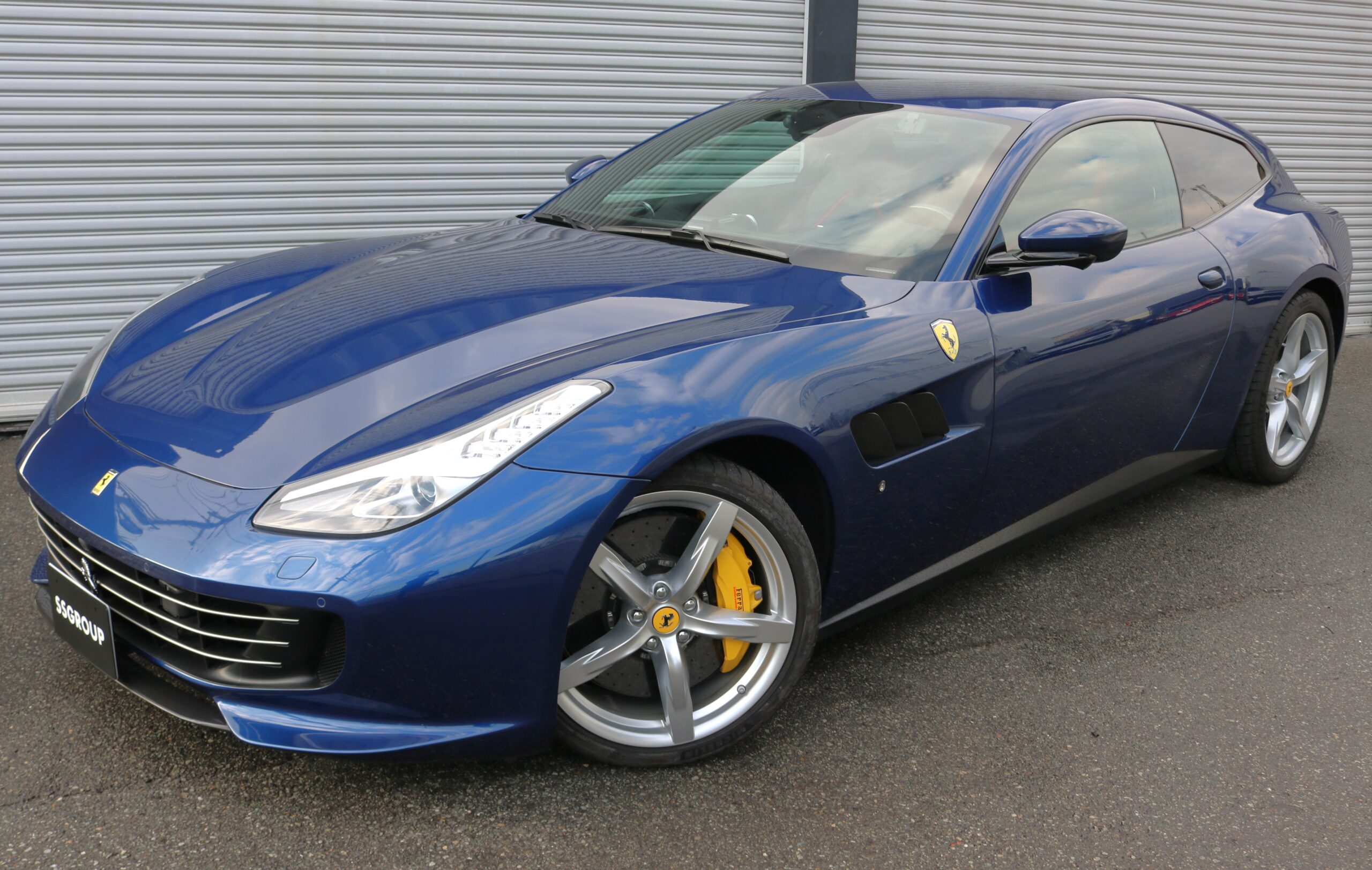 高価買取伝説☆令和1年式 Ferrari GTC4 ルッソ T LHD ブルーツールドフランス