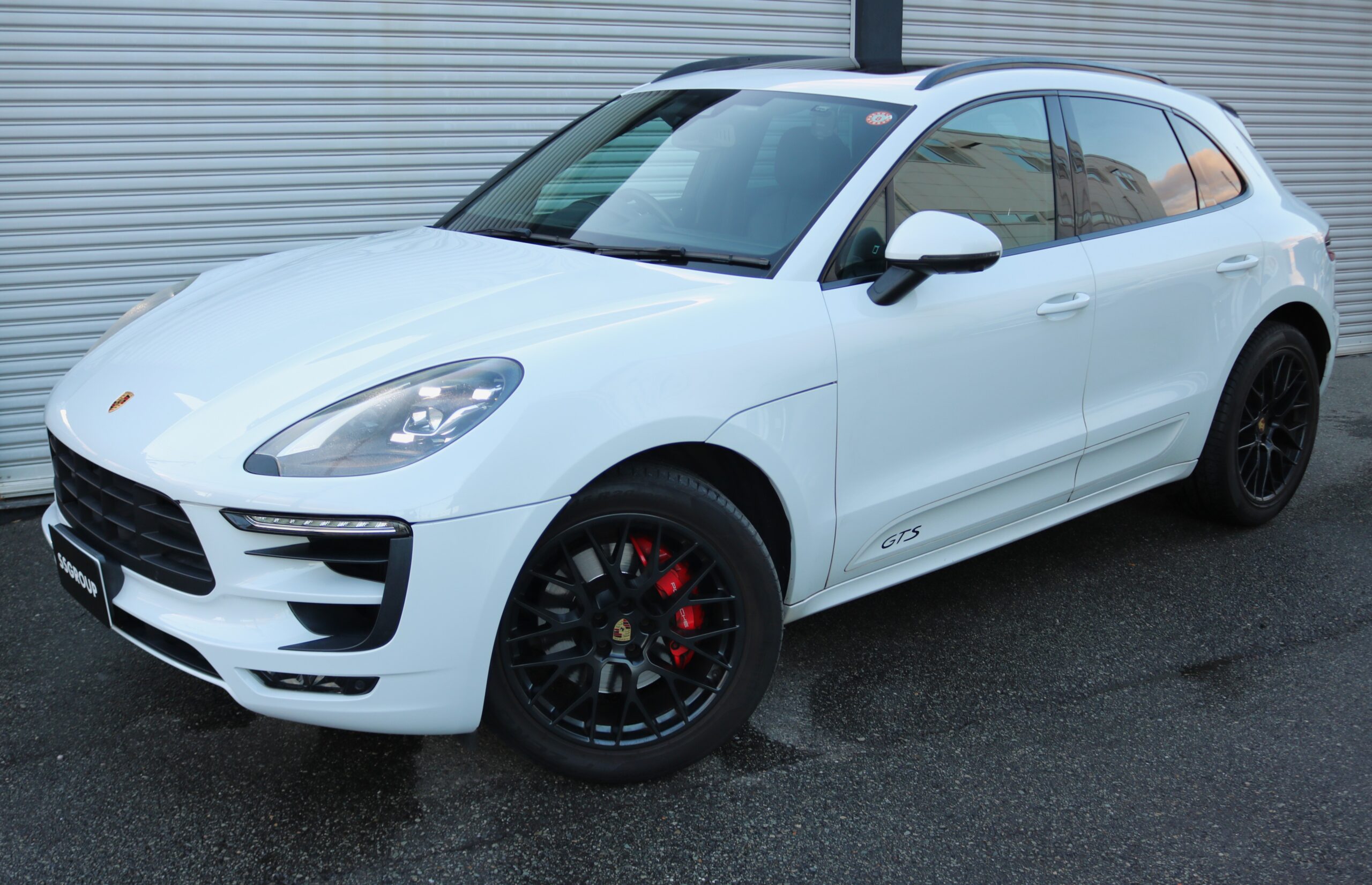 高価買取伝説☆平成28年式 ポルシェ マカン GTS キャララホワイトメタリック