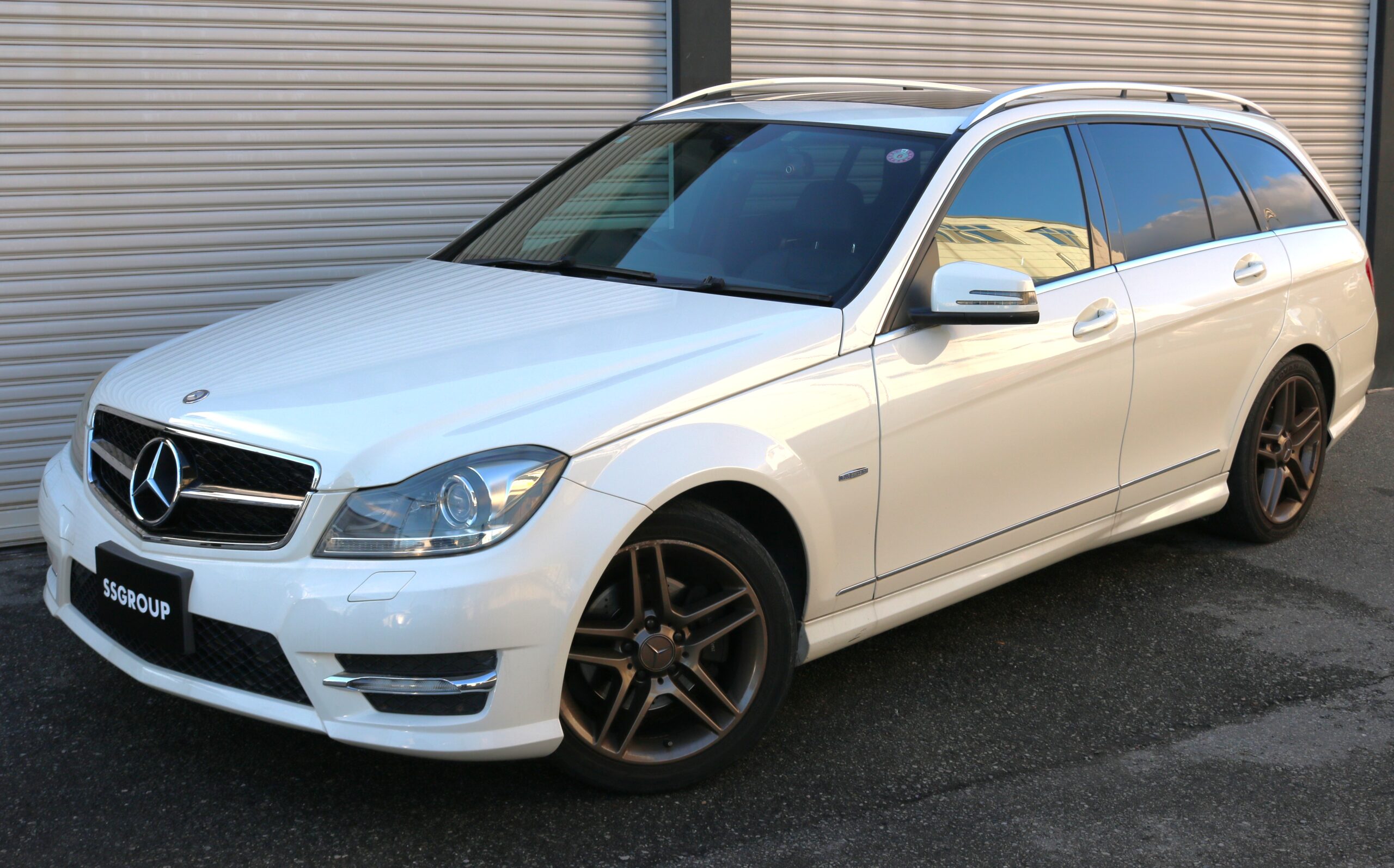 高価買取伝説☆平成24年式 メルセデスベンツ C200ブルーエフィシェンシー ワゴン アバンギャルド カルサイトホワイト