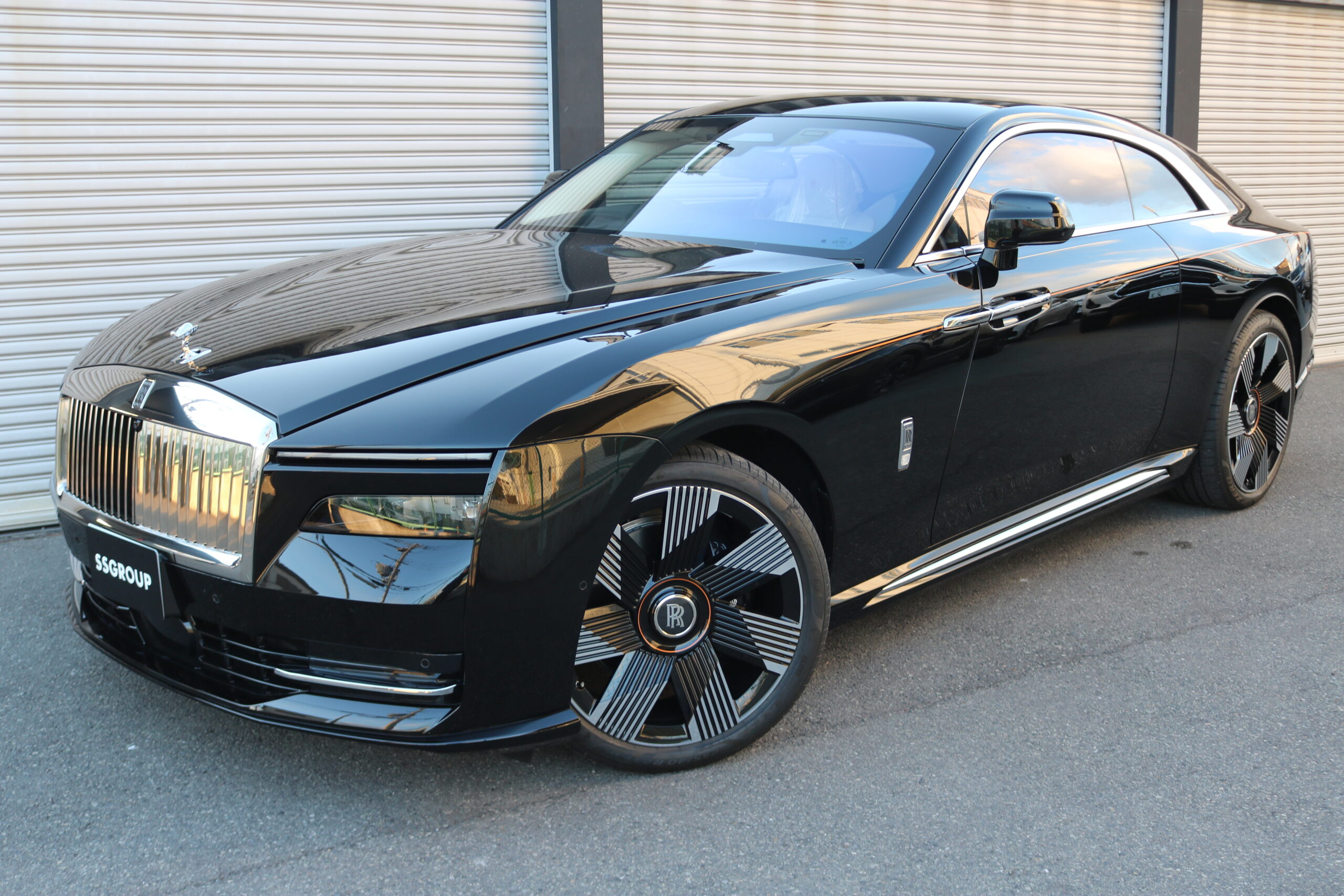 高価買取伝説☆令和7年式 ロールスロイス スペクター スターライトヘッドライナー&スターライトドア ブラックダイヤモンド