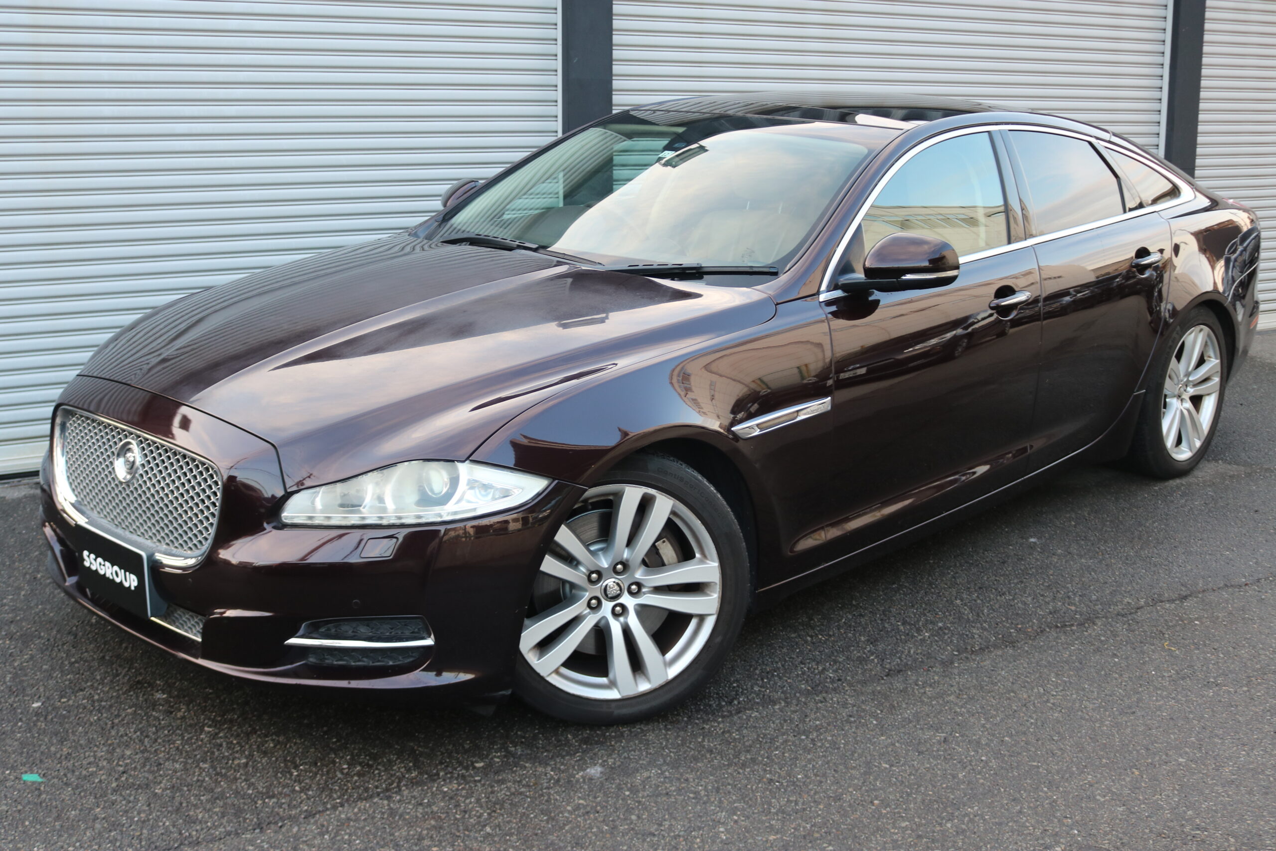 高価買取伝説☆平成23年式 ジャガー XJ ラグジュアリー キャビア