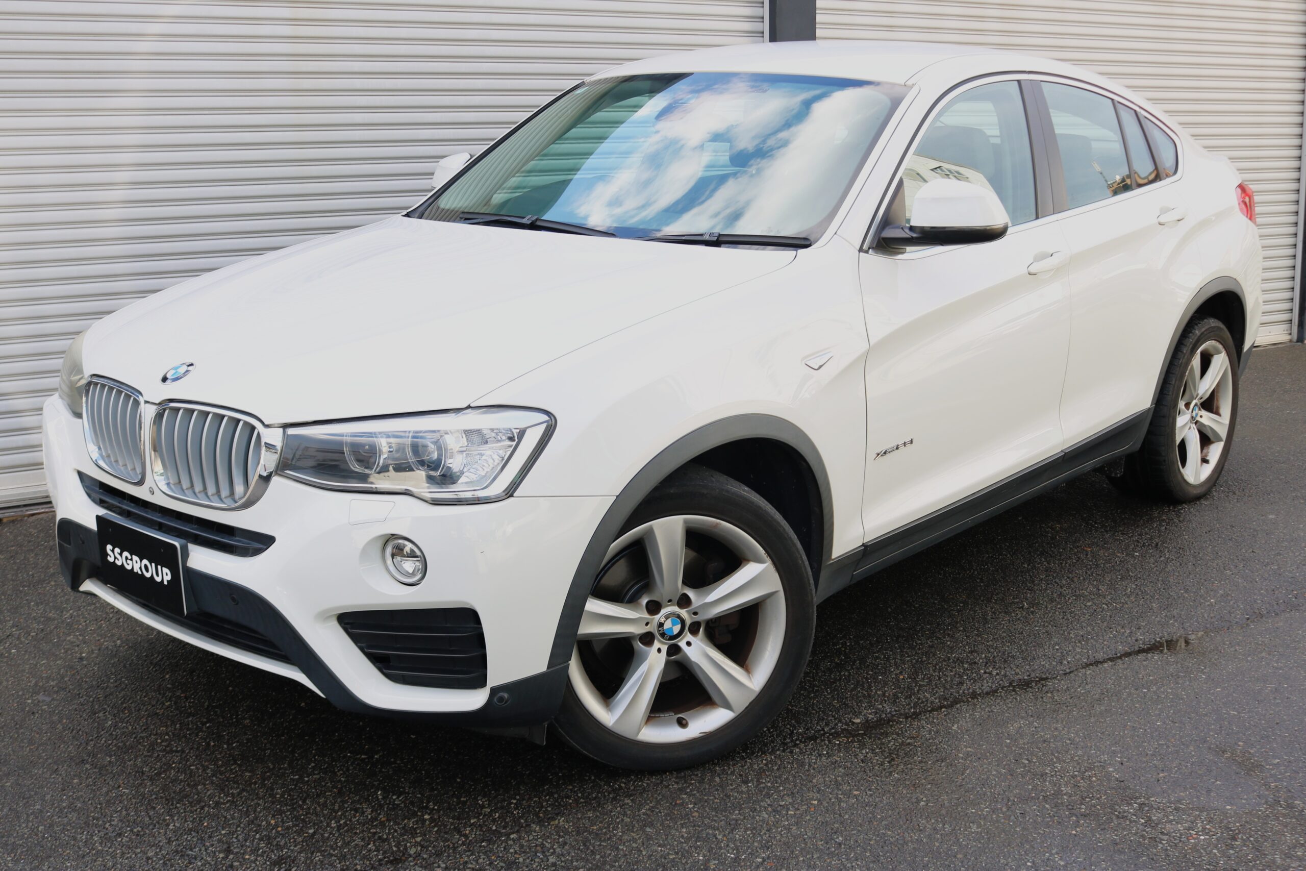 高価買取伝説☆平成26年式 BMW X4 xDrive28i アルピンホワイトⅢ